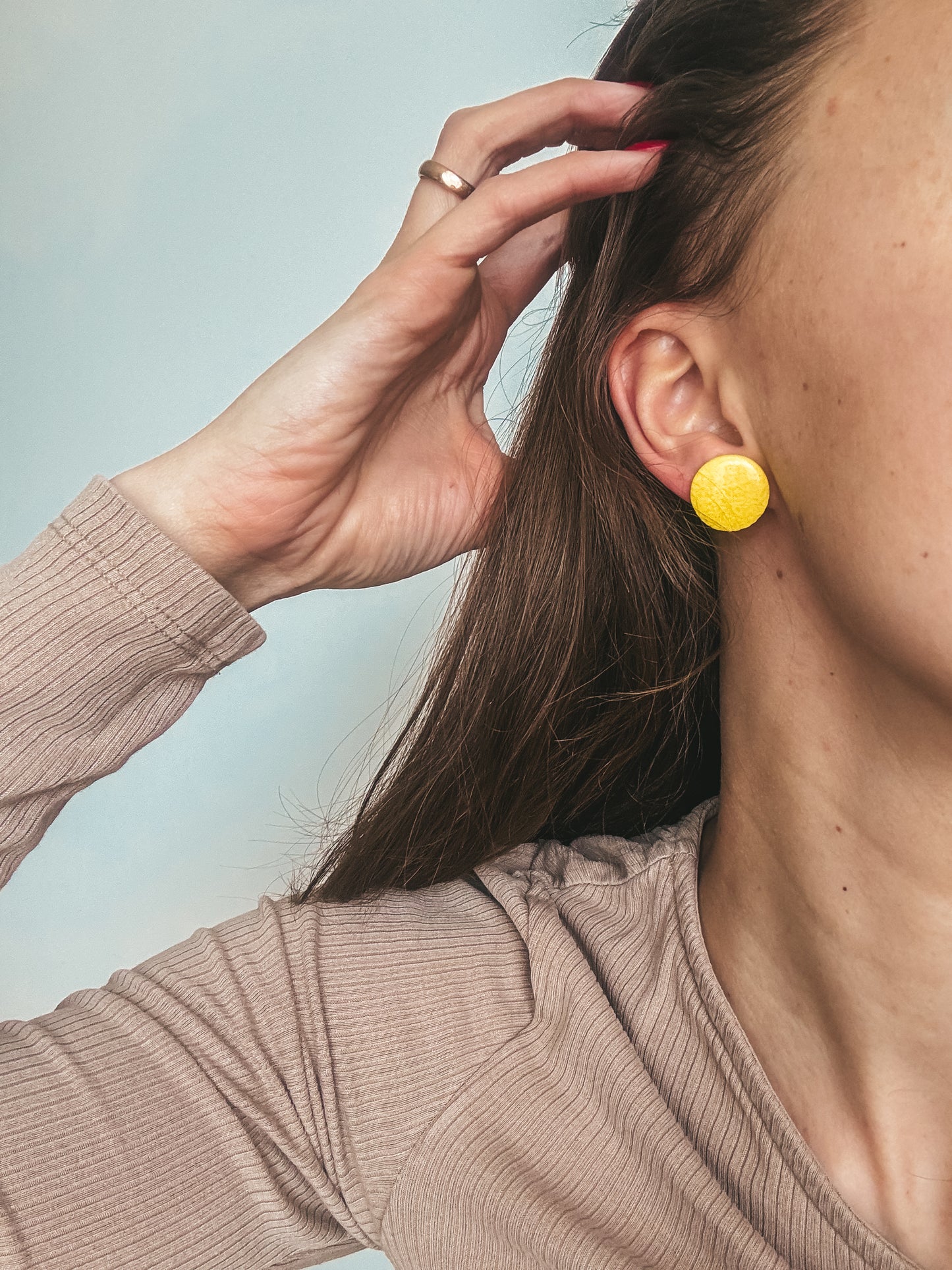 Prie ausies prigludę auskarai