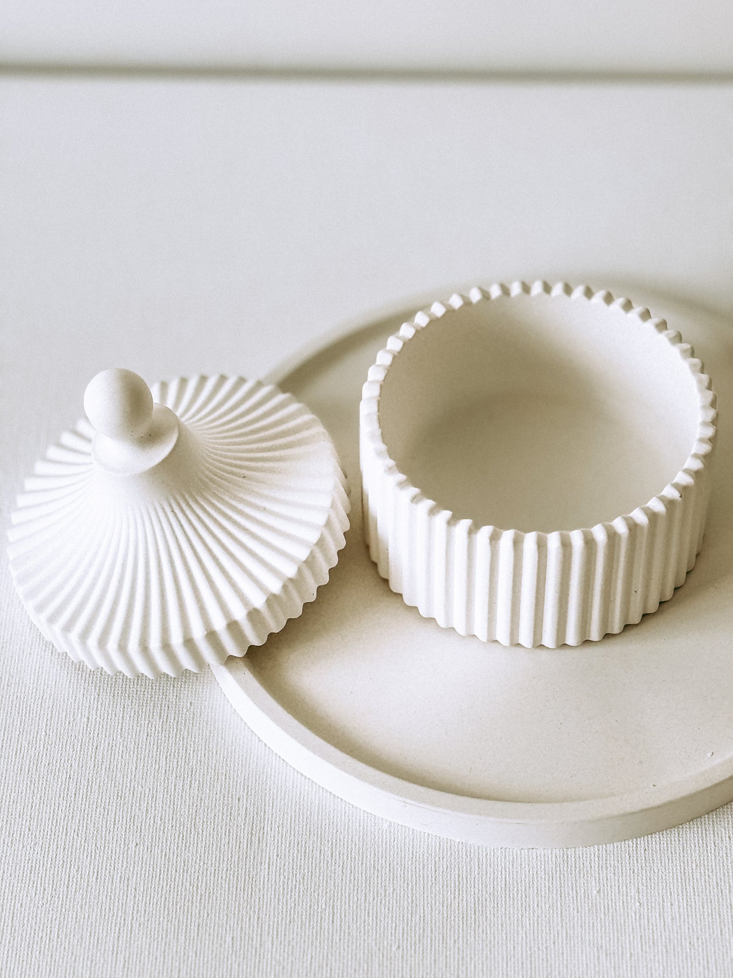 Indelis- dėžutė su dangteliu